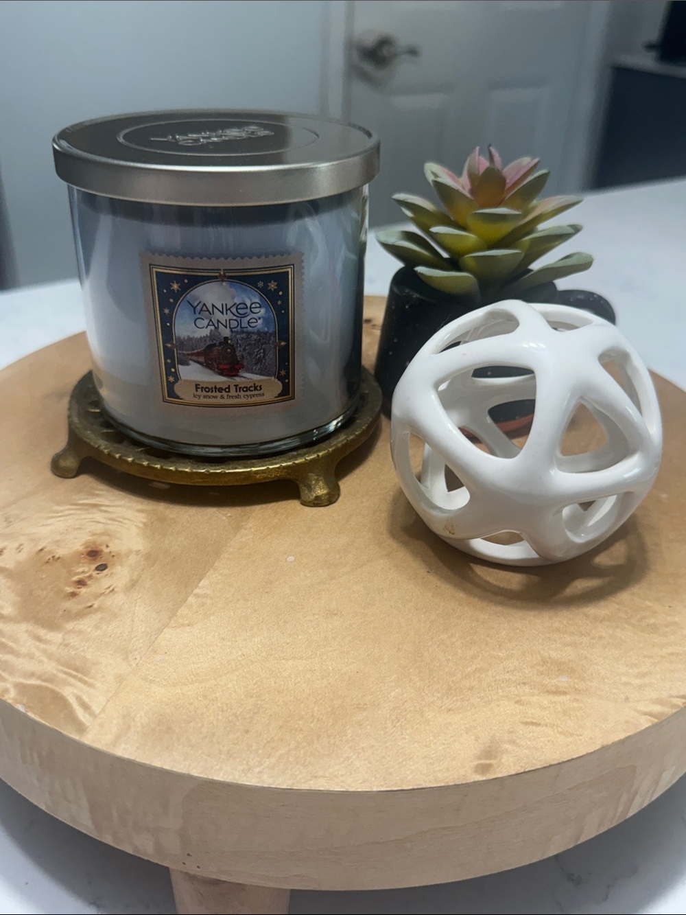 Yankee Candle Frosted Tracks 3 Wick Jar Candle - 14.5 Oz